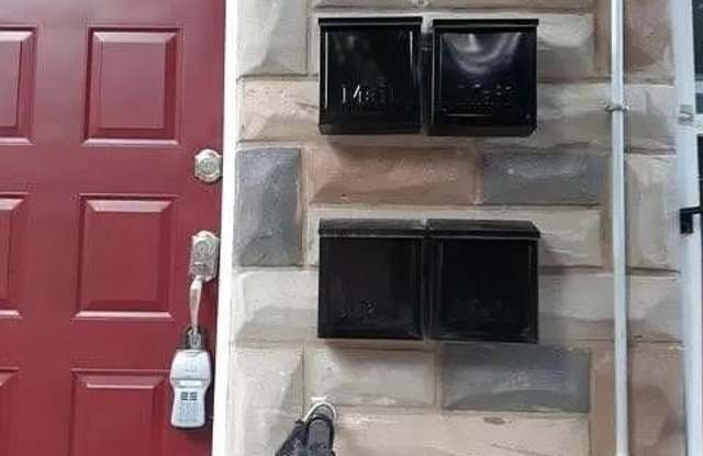 1712 W LOMBARD Street photos photos