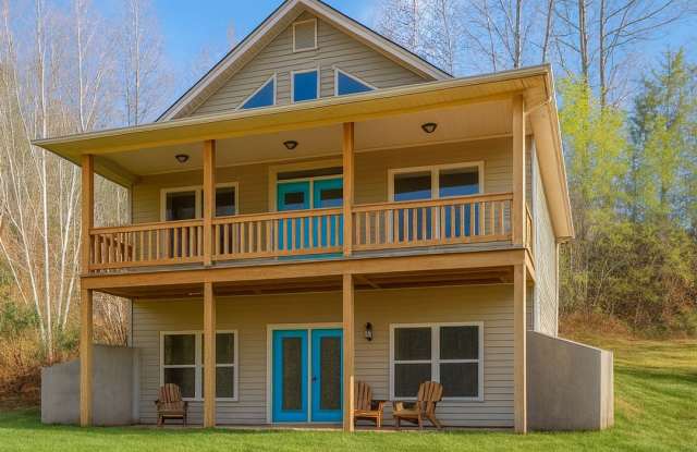 Beautiful Mountain Home near Cleveland - 1747 Duncan Bridge Road, White County, GA 30571