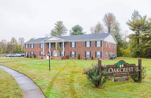 Oakcrest Apartments photos photos