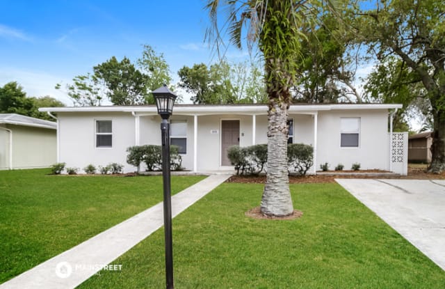 1655 Weybridge Street - 1655 Weybridge Street, Deltona, FL 32725