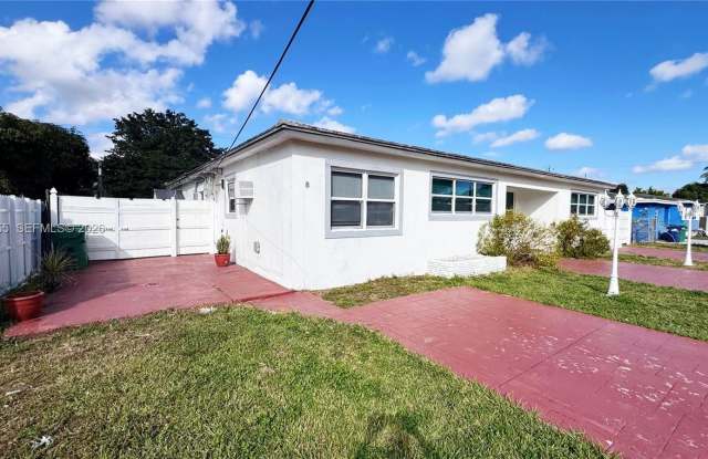 165 NE 162nd St, photos photos