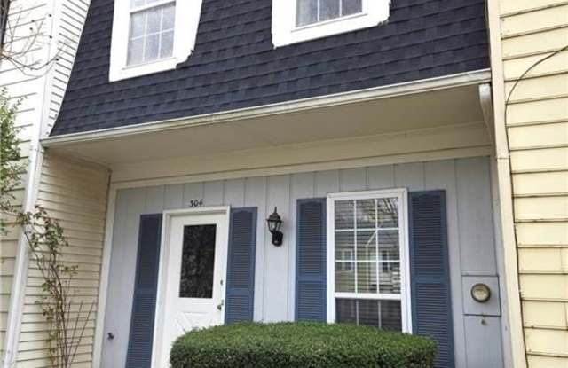 304 Wedgewood Way - 304 Wedgewood Way, Sandy Springs, GA 30350