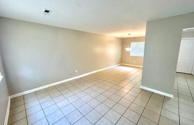 Available now. THREE BEDROOM - CLOSE TO ALABAMA A&M! Gallery 4