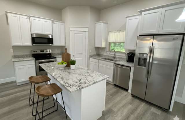 Adorable home in a quiet neighborhood Gallery 4