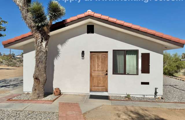 2 Updated Homes on 1 Property! photos photos