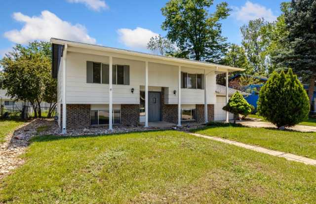 1312 Ash Dr. photos photos