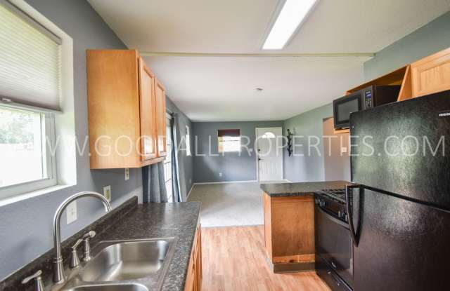 1 Bedroom, 1 Bath Home In Des Moines Gallery 2