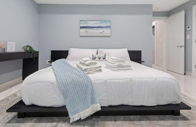 5311 Atlantic Ave photos photos