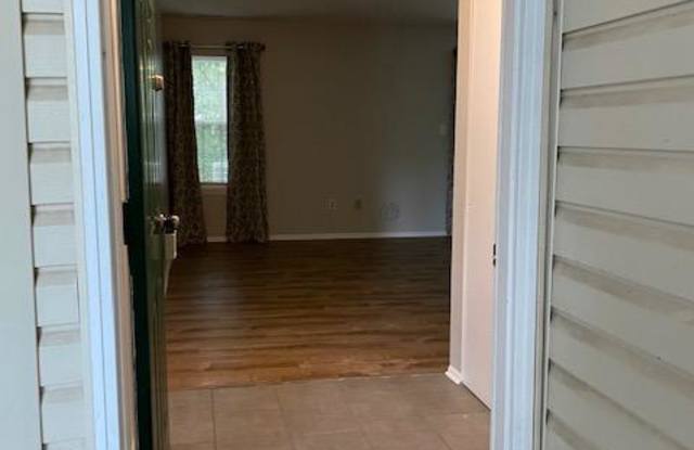 114 WALDEN CIRCLE Gallery 3