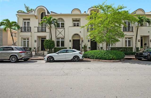 530 Valencia Ave photos photos