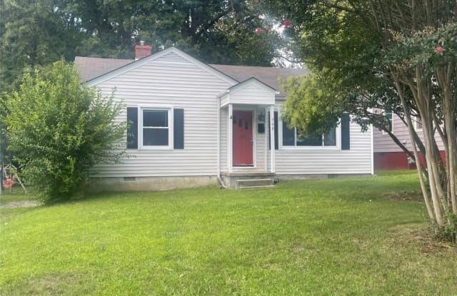 908 McCormick - 908 Mc Cormick Street, Greensboro, NC 27403