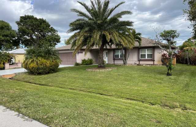 1561 SE Appamattox Terrace photos photos