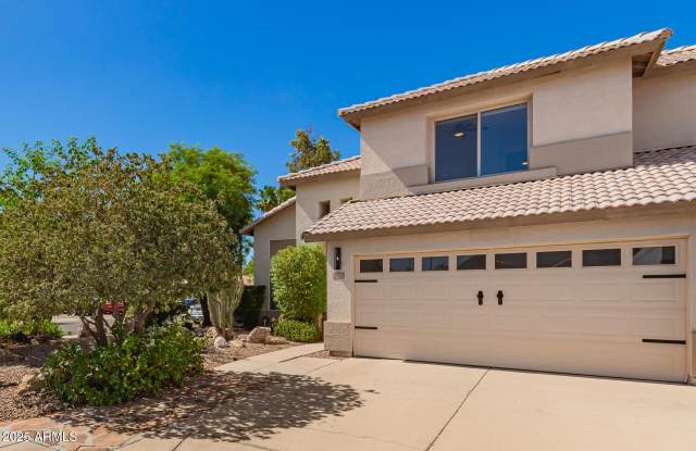1012 E LINDA Lane photos photos