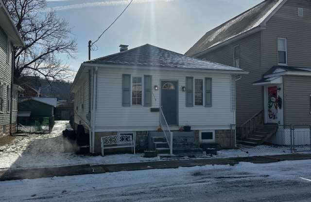 1113 5th Avenue - 1113 5th Avenue, Duncansville, PA 16635 1113 5th Avenue - 1113 5th Avenue, Duncansville, PA 16635