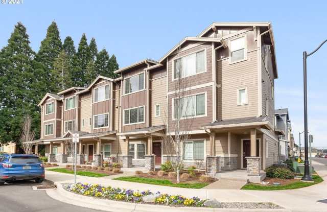 Spectacular 2 Bed | 2.5 Bath + Office/Den Townhome | Prime Hillsboro Location | Modern Living | Close to Everything photos photos