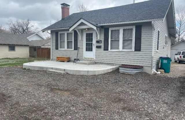 610 S. Loomis Avenue #B photos photos