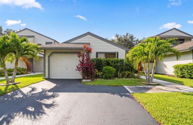 2482 Bedford Mews Drive Gallery 2