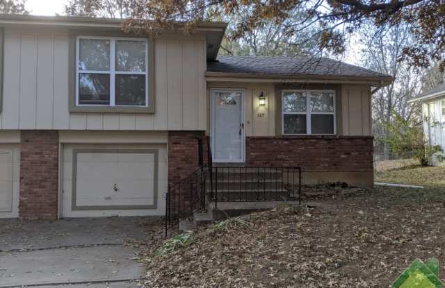 327 S Cardinal Drive - 327 South Cardinal Drive, Olathe, KS 66062