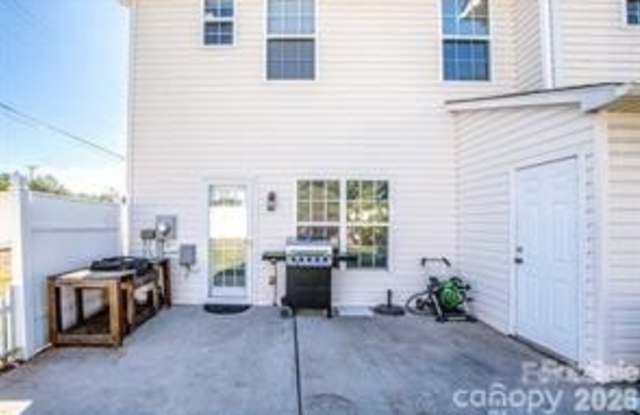4151 Kenton Glenn Court NW Gallery 3