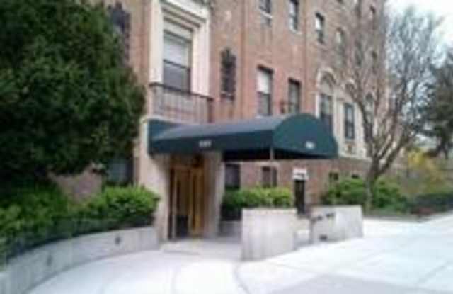 689 Fort Washington Avenue photos photos