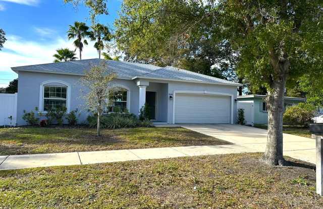 Newer Single Family Home 3-2-2 Seminole - 8848 92nd Street, Pinellas County, FL 33777