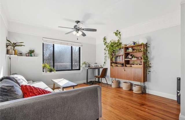 708 Argonne Avenue NE photos photos