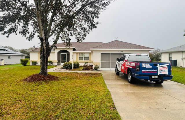 Move in ready 3/2 in 55+ community - near everything photos photos