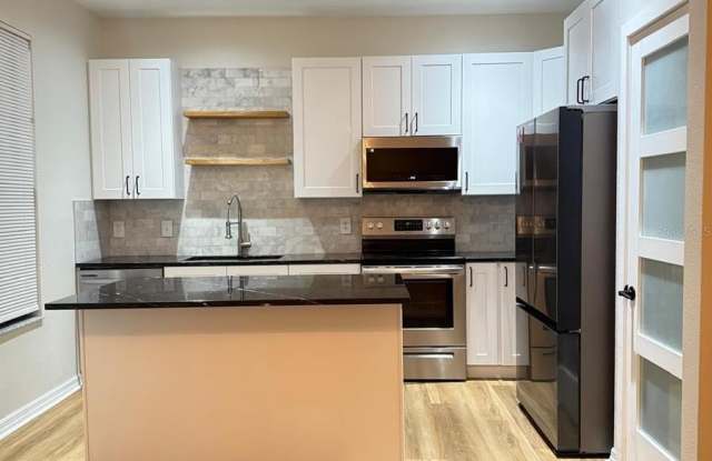 4132 HUNTERS PARK LANE Gallery 2