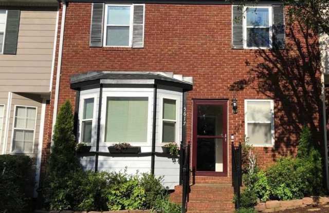 Spacious 3 Bedroom Townhouse for Rent! photos photos