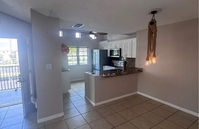 3421 Winkler Avenue Gallery 3
