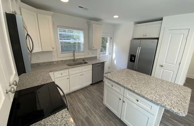 658 Faith Dr SW Gallery 4