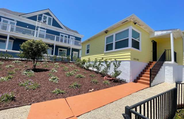 Charming 2-Bedroom Home with Private Yard  Garage in Bankers Hill photos photos