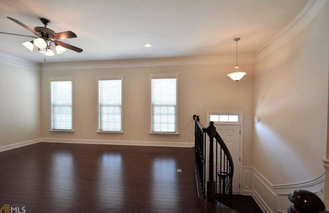 1654 NE Woodbridge Ln Gallery 2