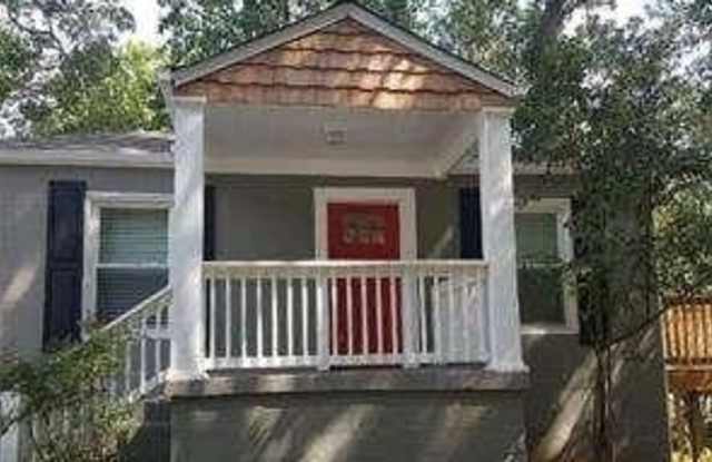 1295 Womack Avenue photos photos