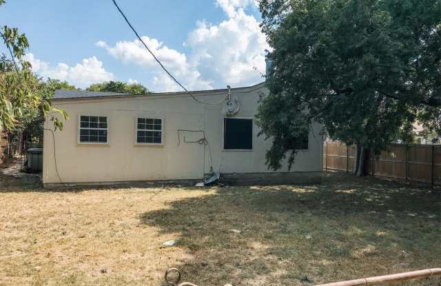 227 Halsey Street- Main Unit - Studio Gallery 3