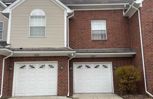 Shelby Twp 2-bedroom, 2-bath condo-style, private patio, 1st floor unit photos photos