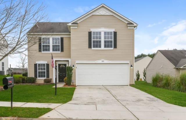 3355 Pikes Peak Drive - 3355 Pikes Peak Drive, Gastonia, NC 28052