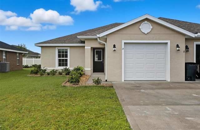 8 LINDSAY DRIVE photos photos