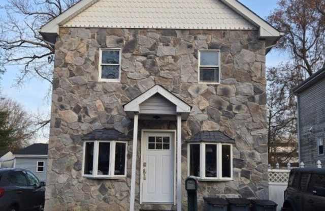 8 Clifton Pl - 8 Clifton Place, Essex County, NJ 07004