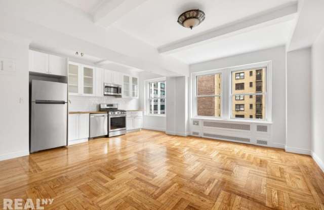 433 West 34th Street Gallery 1