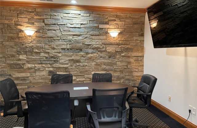 10412 Allisonville Road Gallery 4