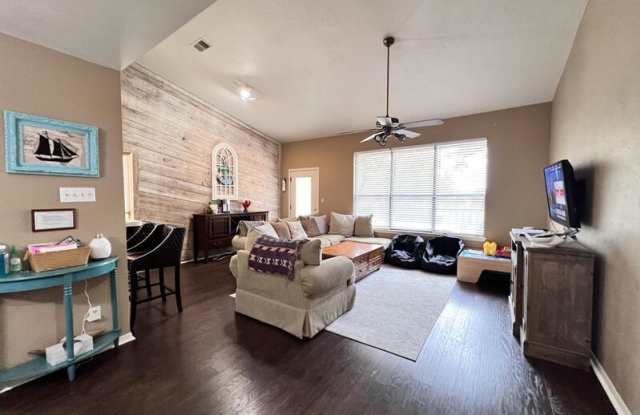 704 Horseshoe Bay Boulevard photos photos