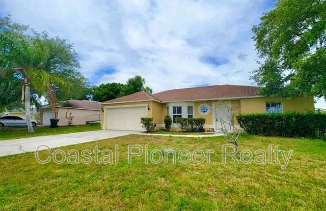 462 Lark Ct photos photos