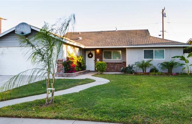 1210 W Crone Avenue Gallery 2