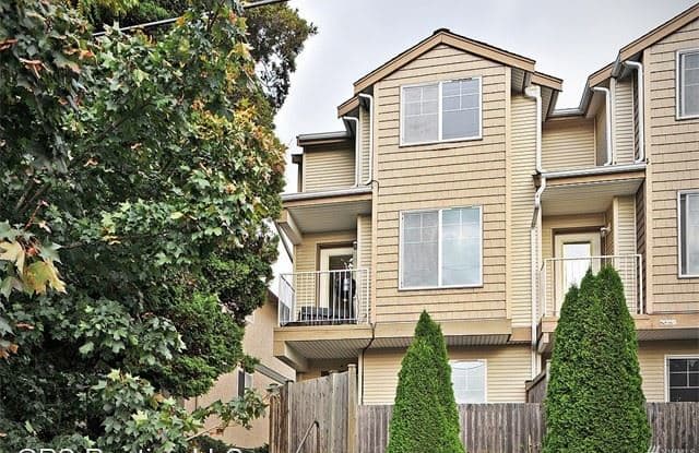 1142 N 92nd St #A - 1142 North 92nd Street, Seattle, WA 98103