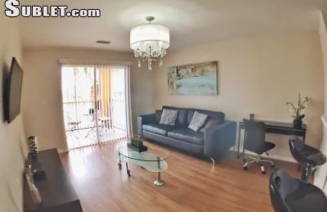 1211 Vineland Rd - 1211 Vineland Road, Winter Garden, FL 34787