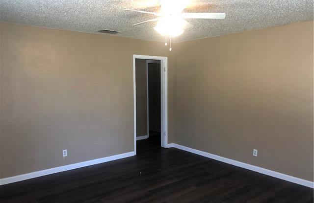706 Spring A Street Gallery 4