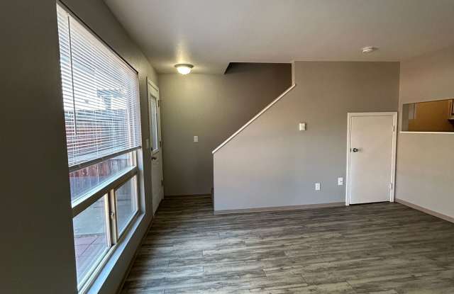 1516 N. Brook Ct. Gallery 4