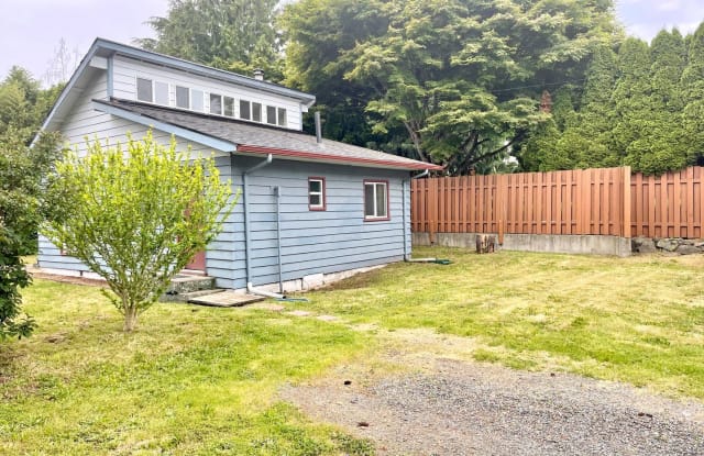 3105 SW 105th St - 3105 Southwest 105th Street, Seattle, WA 98146