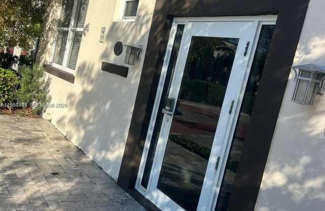 1505 SE 2nd Ct photos photos